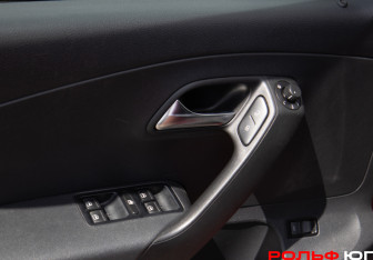 Подержанный автомобиль Volkswagen Polo Sedan 2018 года (18 фото)