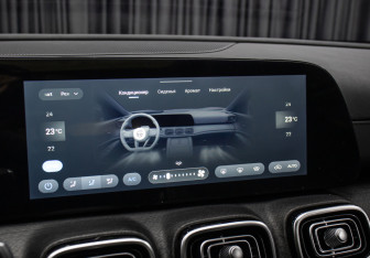 Подержанный автомобиль Jaecoo J8 2024 года (22 фото)