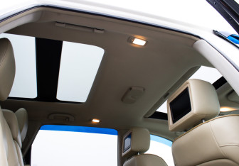 Подержанный автомобиль Infiniti JX 2013 года (15 фото)