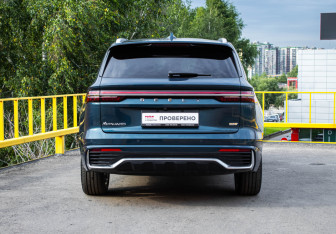 Подержанный автомобиль Geely Monjaro 2024 года (5 фото)
