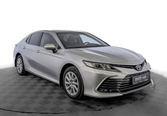 Подержанный автомобиль Toyota Camry Sedan 2022 года (3 фото)