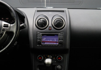 Подержанный автомобиль Nissan Qashqai 2013 года (10 фото)