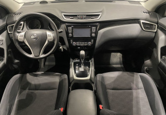 Подержанный автомобиль Nissan Qashqai 2018 года (10 фото)