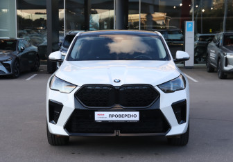Подержанный автомобиль BMW X2 2024 года (2 фото)