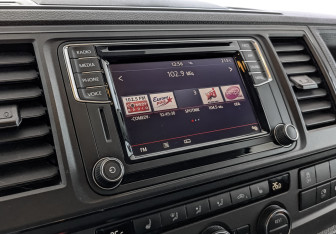 Подержанный автомобиль Volkswagen Multivan 2019 года (28 фото)