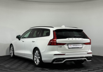 Подержанный автомобиль Volvo V60 2018 года (7 фото)