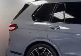 Подержанный автомобиль BMW X7 2024 года (38 фото)