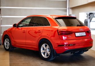Подержанный автомобиль Audi Q3 2015 года (6 фото)