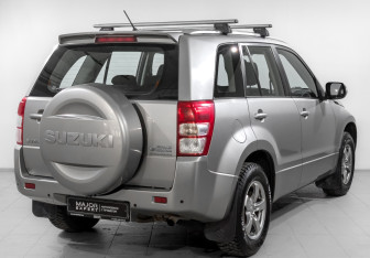 Подержанный автомобиль Suzuki Grand Vitara 2014 года (5 фото)