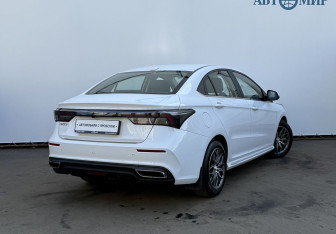 Подержанный автомобиль Omoda S5 2024 года (5 фото)