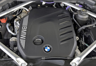 Подержанный автомобиль BMW X7 2024 года (9 фото)