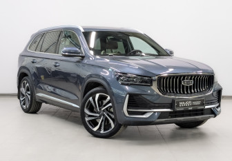 Подержанный автомобиль Geely Monjaro 2023 года (3 фото)