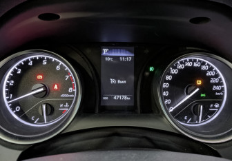 Подержанный автомобиль Toyota Camry Sedan 2021 года (16 фото)