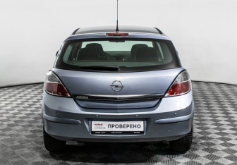 Подержанный автомобиль Opel Astra Hatchback 2010 года (6 фото)
