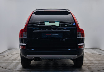 Подержанный автомобиль Volvo XC90 2010 года (4 фото)