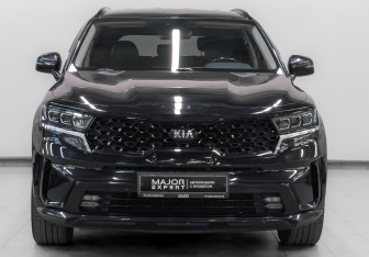 Подержанный автомобиль Kia Sorento 2021 года (2 фото)