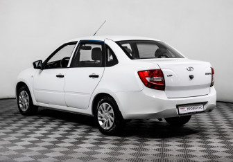 Подержанный автомобиль LADA (ВАЗ) Granta Sedan 2017 года (7 фото)