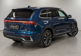 Подержанный автомобиль Geely Monjaro 2024 года (5 фото)