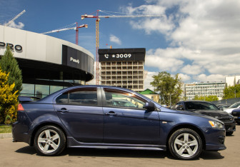 Подержанный автомобиль Mitsubishi Lancer Sedan 2008 года (3 фото)