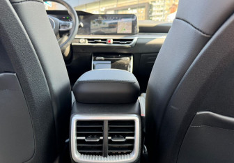 Новый Kia K5 2025 (12 фото)