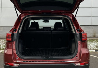 Подержанный автомобиль Changan CS75 2022 года (10 фото)