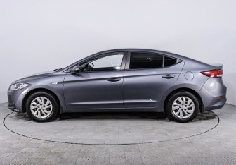 Подержанный автомобиль Hyundai Elantra Sedan 2016 года (3 фото)