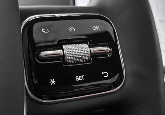 Подержанный автомобиль LiXiang L7 2024 года (21 фото)