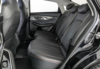 Подержанный автомобиль BAIC U5 Plus 2023 года (18 фото)