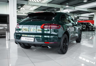 Подержанный автомобиль Porsche Macan 2018 года (3 фото)