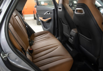 Подержанный автомобиль Omoda C5 2022 года (12 фото)