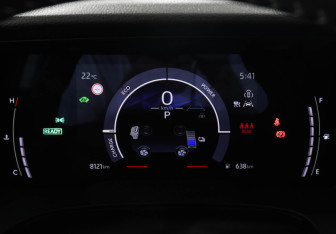 Подержанный автомобиль Toyota Camry Sedan 2024 года (11 фото)