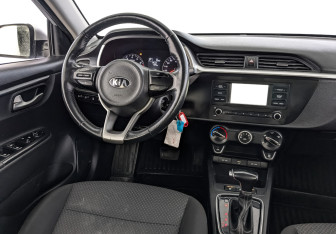 Подержанный автомобиль Kia Rio Hatchback 2021 года (23 фото)