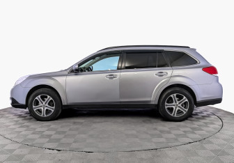 Подержанный автомобиль Subaru Outback Wagon 2011 года (8 фото)