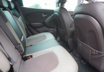Подержанный автомобиль Hyundai ix35 2014 года (10 фото)