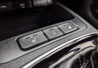 Подержанный автомобиль Kia Rio Hatchback 2021 года (25 фото)