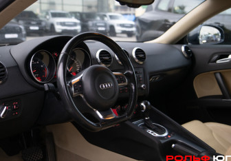 Подержанный автомобиль Audi TT Coupe 2007 года (10 фото)