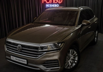 Подержанный автомобиль Volkswagen Touareg 2019 года (26 фото)