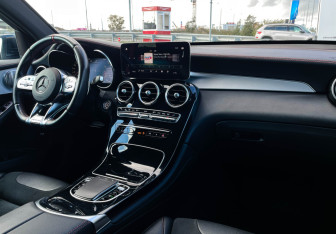Подержанный автомобиль Mercedes-Benz GLC AMG 2021 года (9 фото)