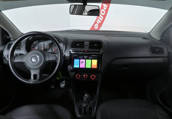 Подержанный автомобиль Volkswagen Polo Sedan 2014 года (8 фото)