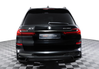 Подержанный автомобиль BMW X7 2020 года (6 фото)