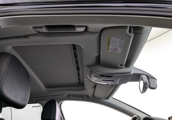 Подержанный автомобиль Audi A8 2013 года (22 фото)