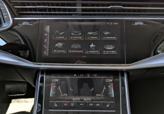 Подержанный автомобиль Audi Q7 2021 года (17 фото)