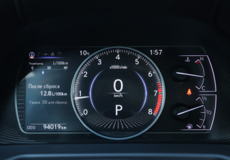 Подержанный автомобиль Lexus ES 2019 года (12 фото)