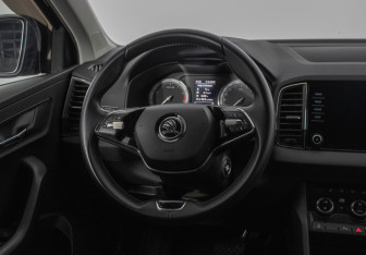 Подержанный автомобиль Skoda Karoq 2020 года (15 фото)