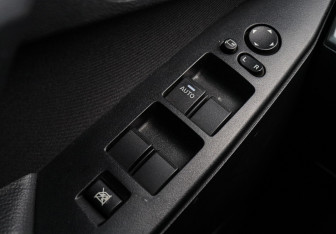 Подержанный автомобиль Mazda 3 Hatchback 2010 года (14 фото)