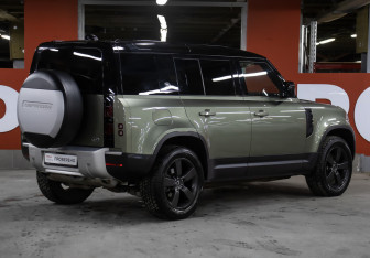 Подержанный автомобиль Land Rover Defender Suv 2021 года (5 фото)