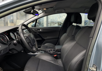 Подержанный автомобиль Peugeot 508 Sedan 2012 года (19 фото)
