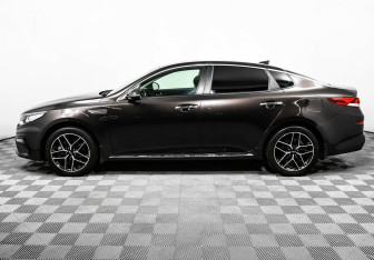 Подержанный автомобиль Kia Optima Sedan 2018 года (3 фото)