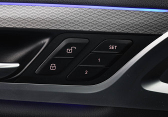 Подержанный автомобиль BMW X3 2020 года (17 фото)