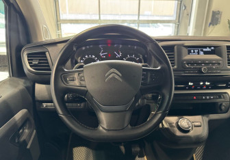 Подержанный автомобиль Citroen SpaceTourer 2019 года (15 фото)